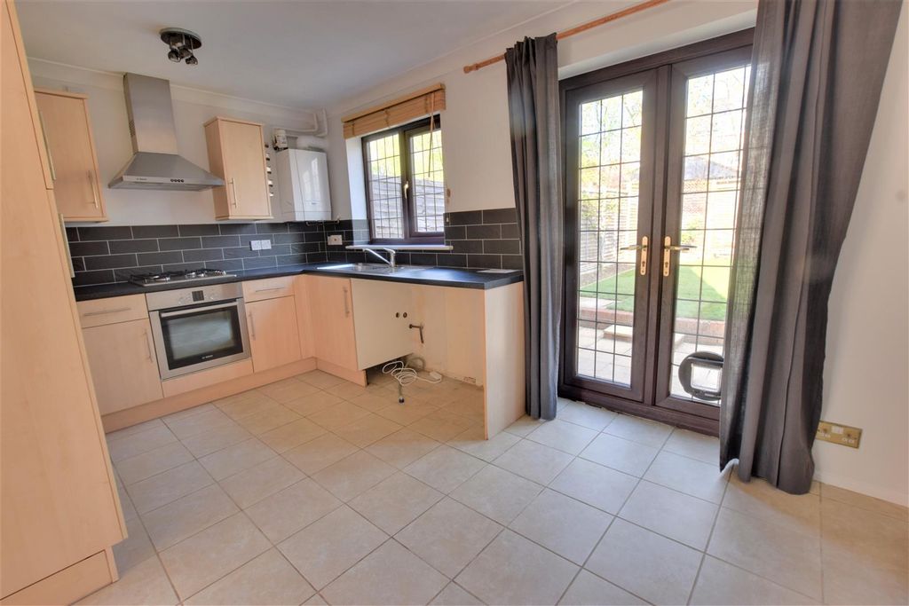 Property photo 3 of 8