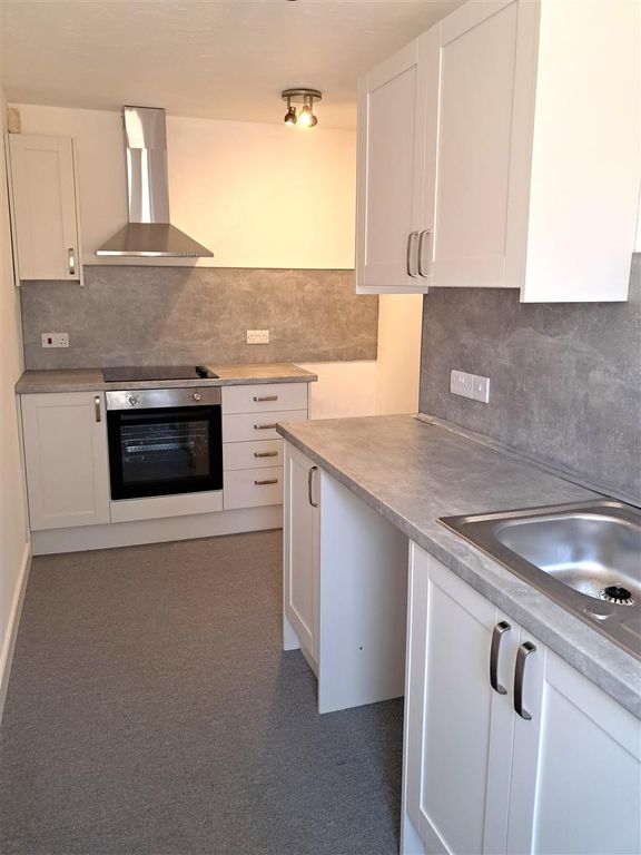 Property photo 3 of 7 Kitchen2.Jpg
