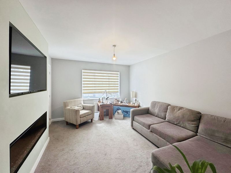 Property photo 3 of 17 Photo 16