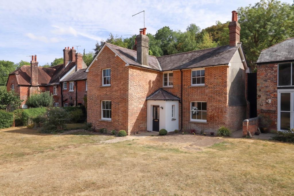 Property photo 1 of 30