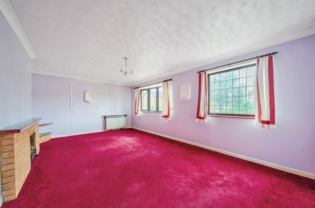 Property photo 2 of 13 1514365-7-1A06332945121