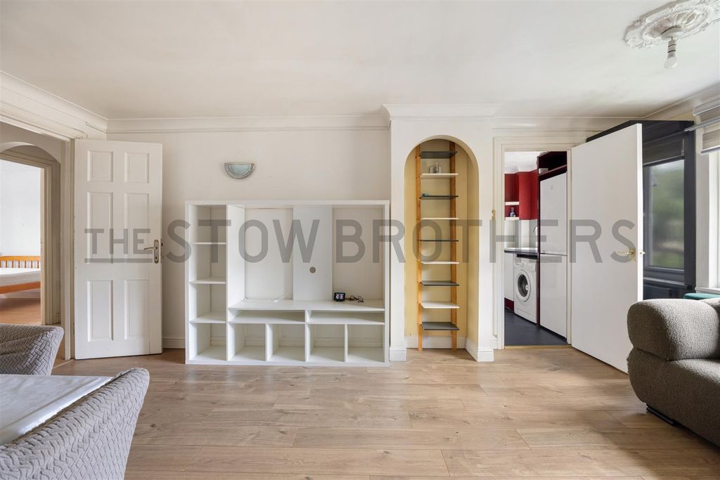 Property photo 3 of 11