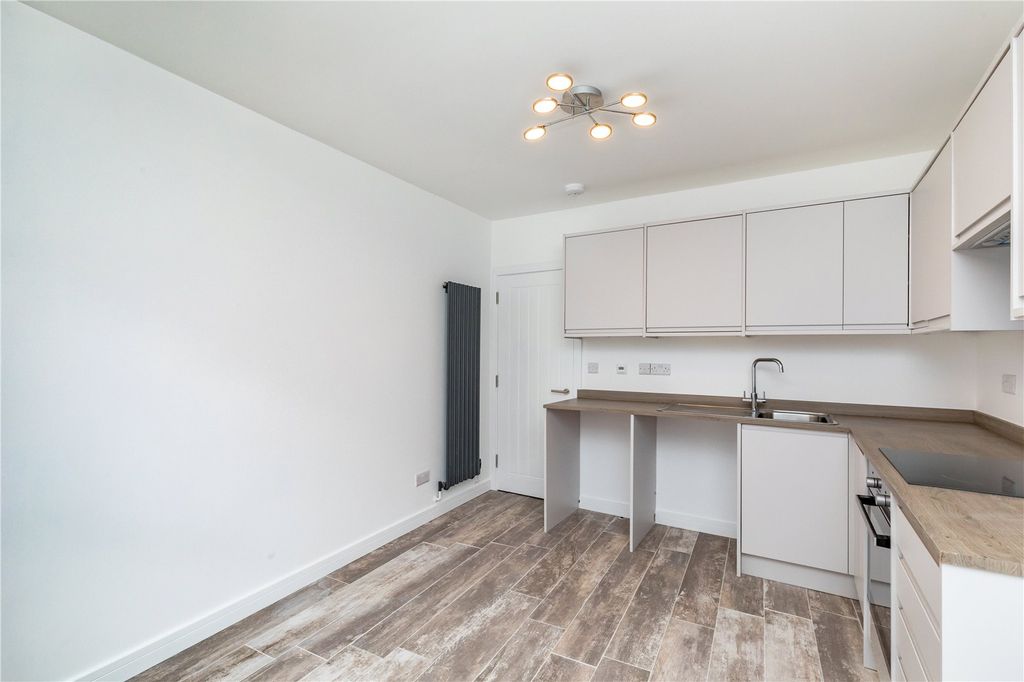 Property photo 3 of 8 Picture No. 04