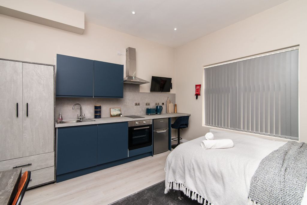 Property photo 3 of 38