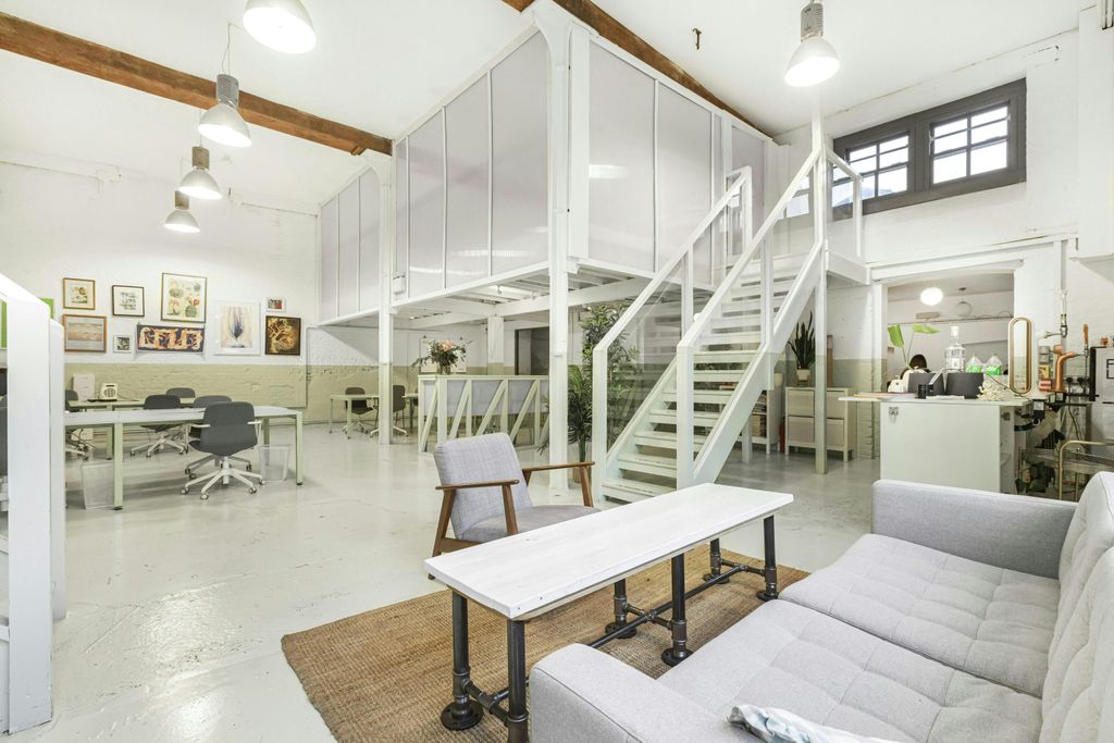 Property photo 2 of 9 3.Jpg