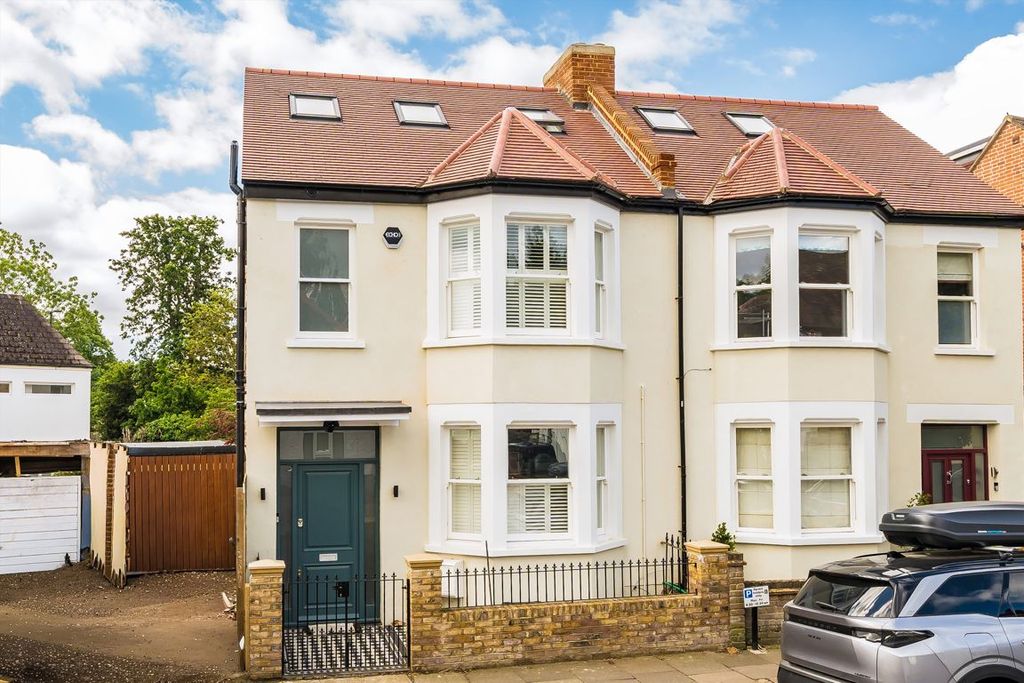 Property photo 1 of 13