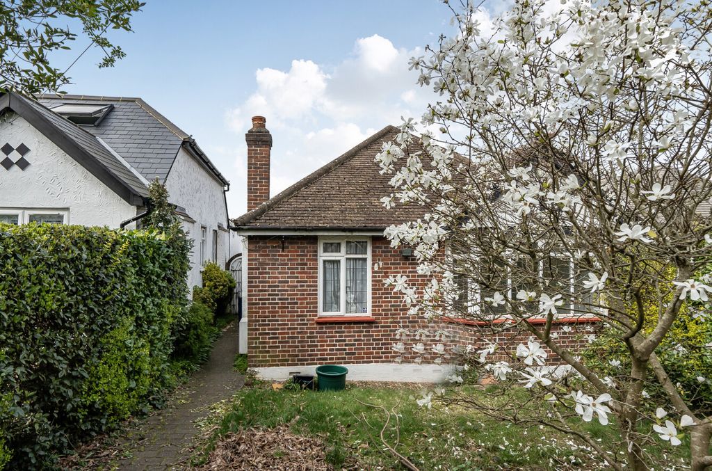 Property photo 1 of 16 1434510-1-69c134E...