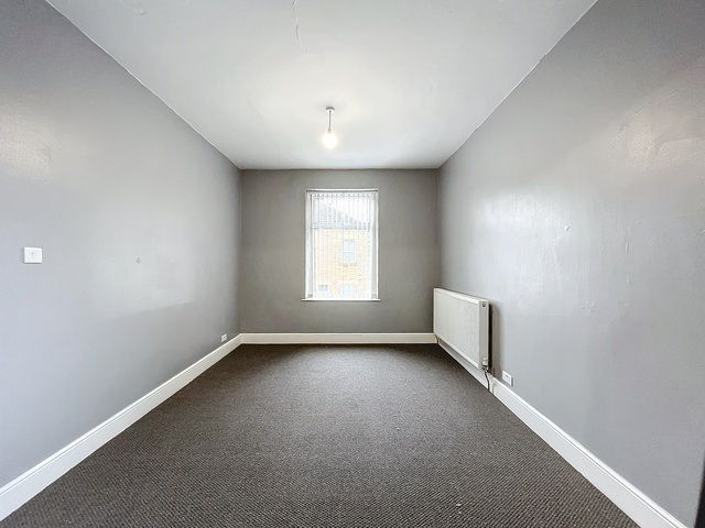 Property photo 2 of 7 Gallery