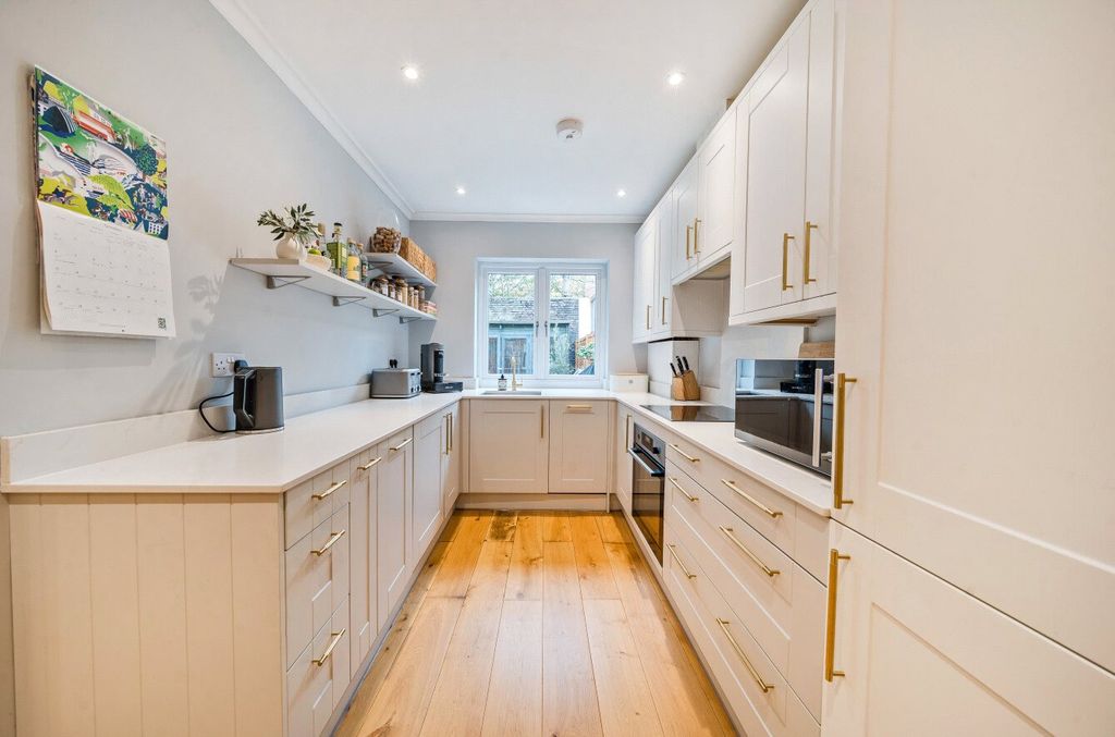 Property photo 3 of 20 1356829-11-68Dfb7...