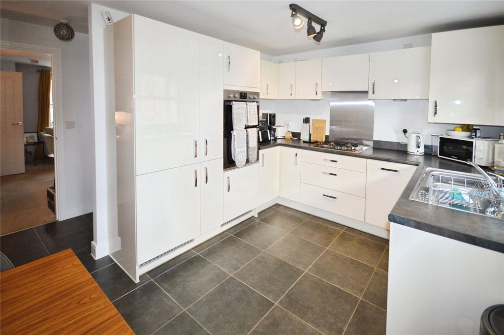 Property photo 2 of 15 Kitchen/Dining Room