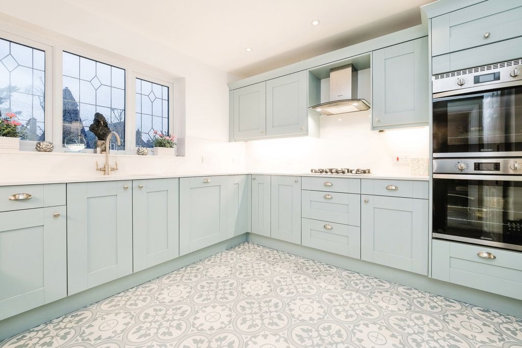 Property photo 2 of 39 Pbox-Img.Jpg