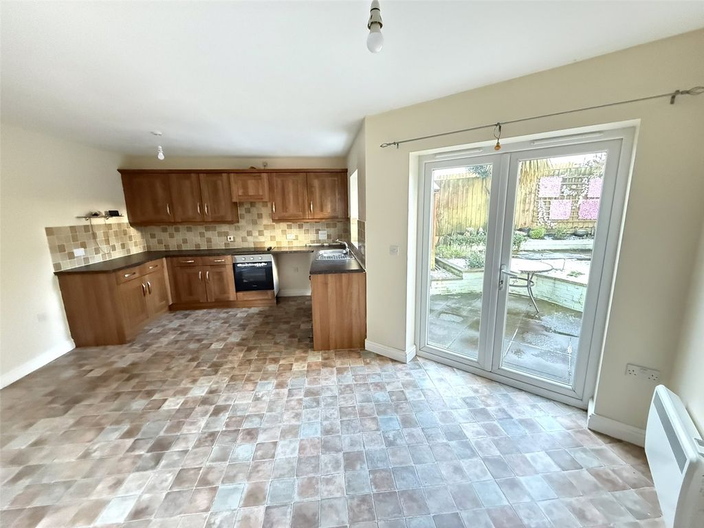 Property photo 2 of 13 Picture No. 07