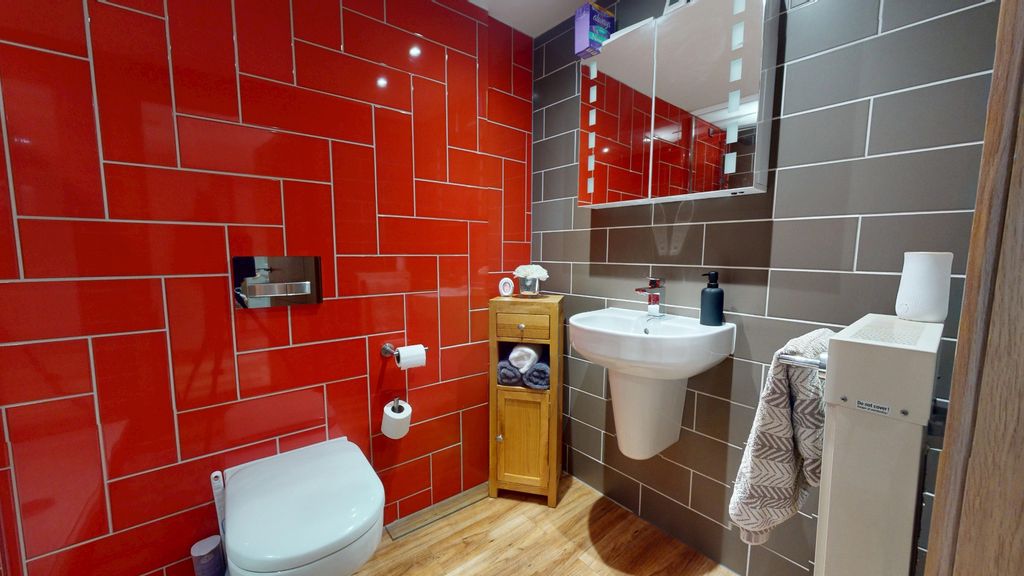 Property photo 2 of 15 4434895