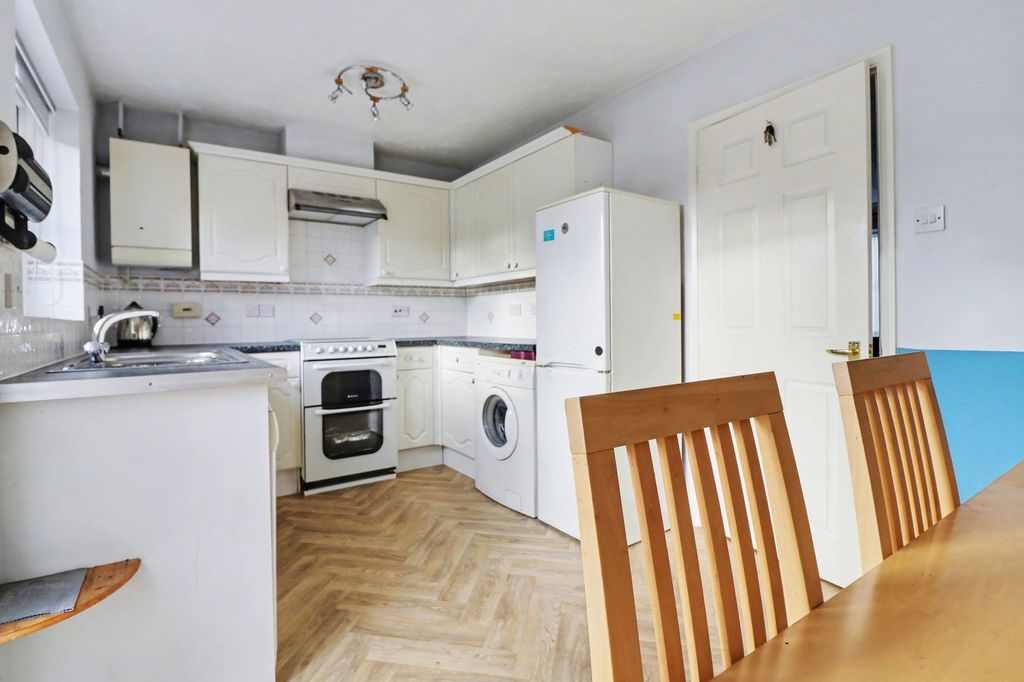 Property photo 3 of 13