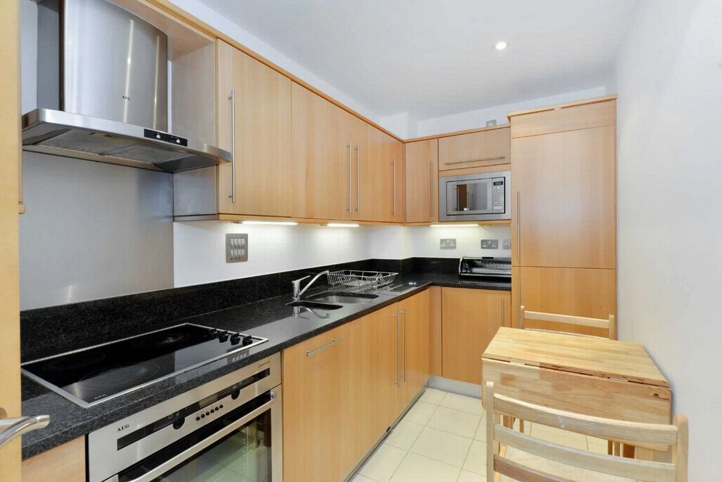Property photo 3 of 18 Photo 12