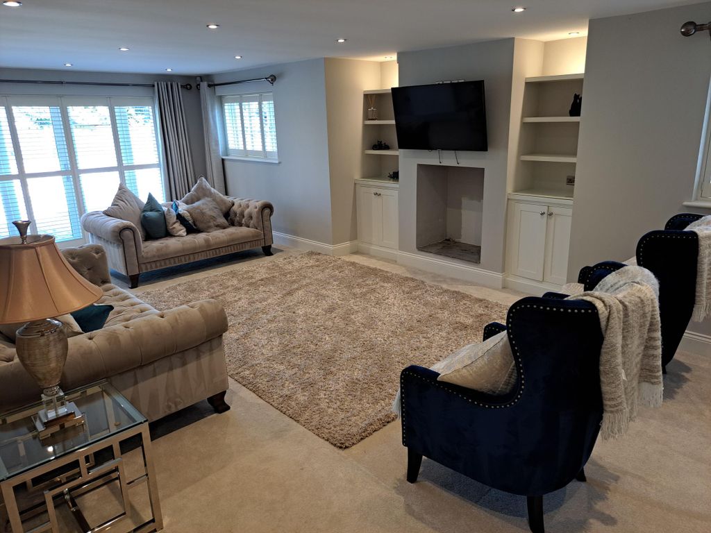 Property photo 2 of 25