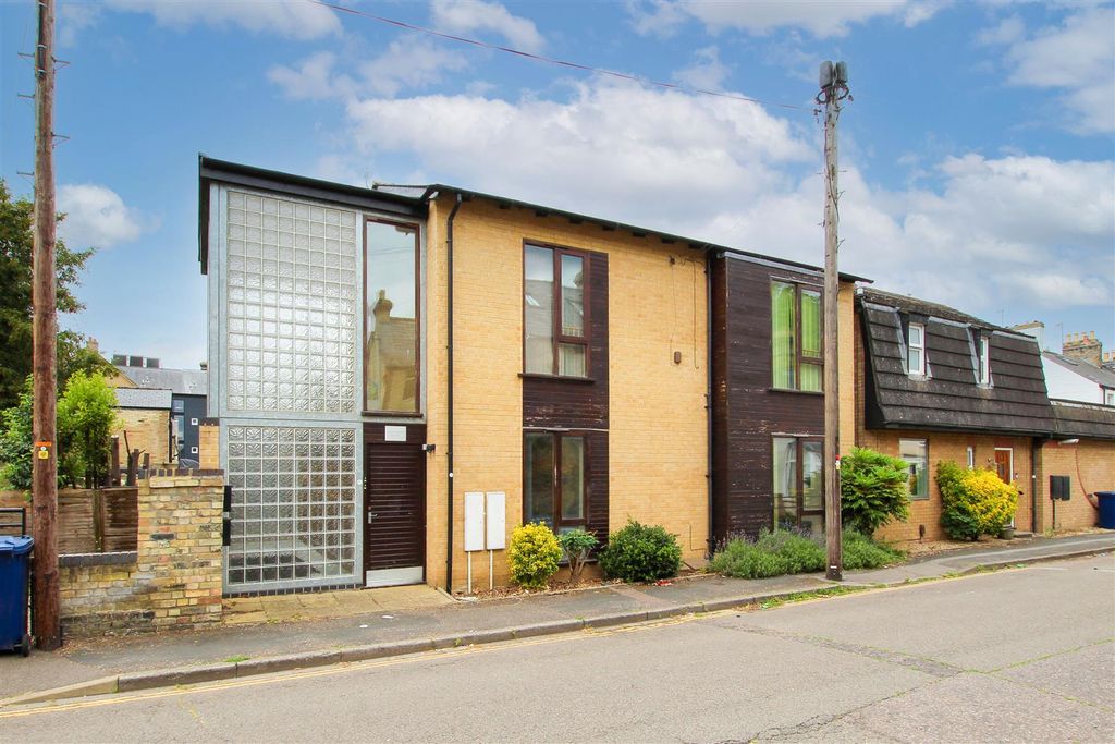 Property photo 1 of 8 Img_8518.Jpg