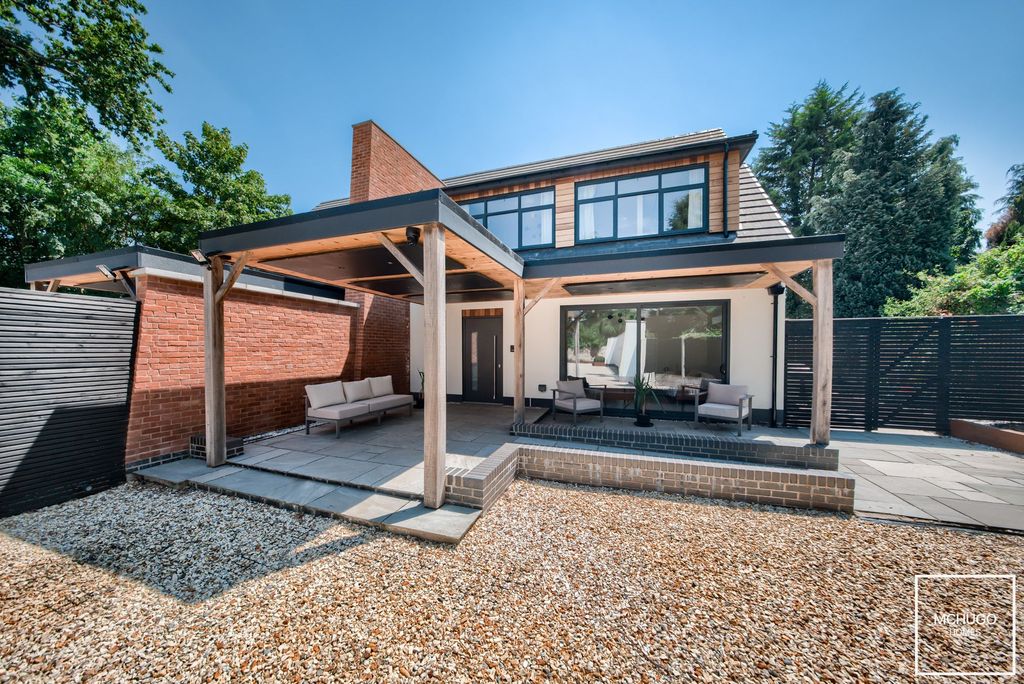 Property photo 1 of 34