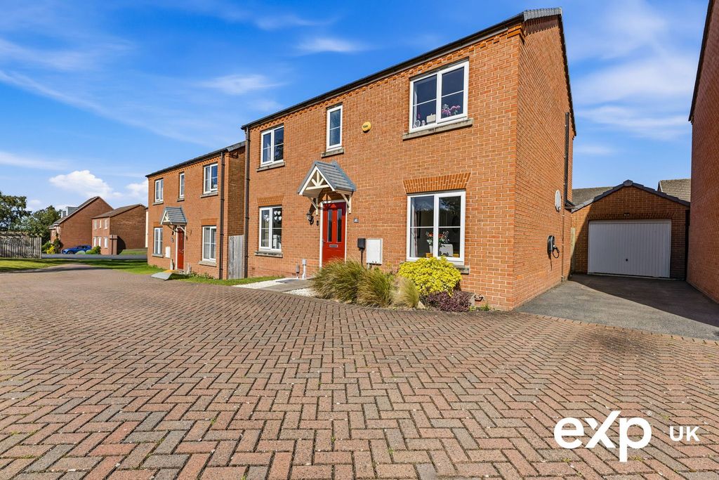 Property photo 1 of 30