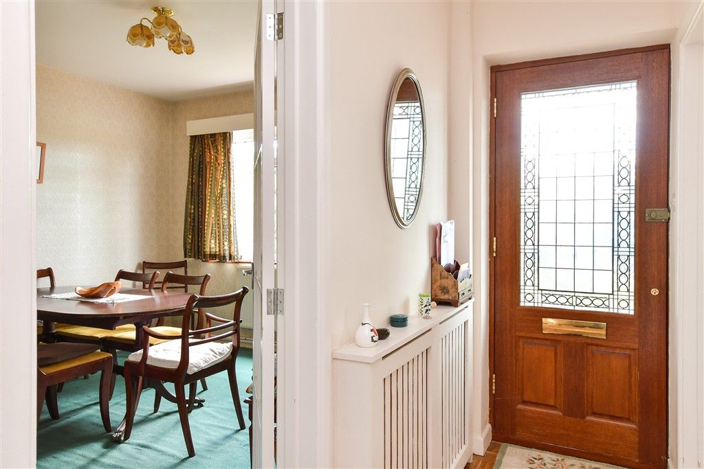 Property photo 3 of 18 Entrance Hall