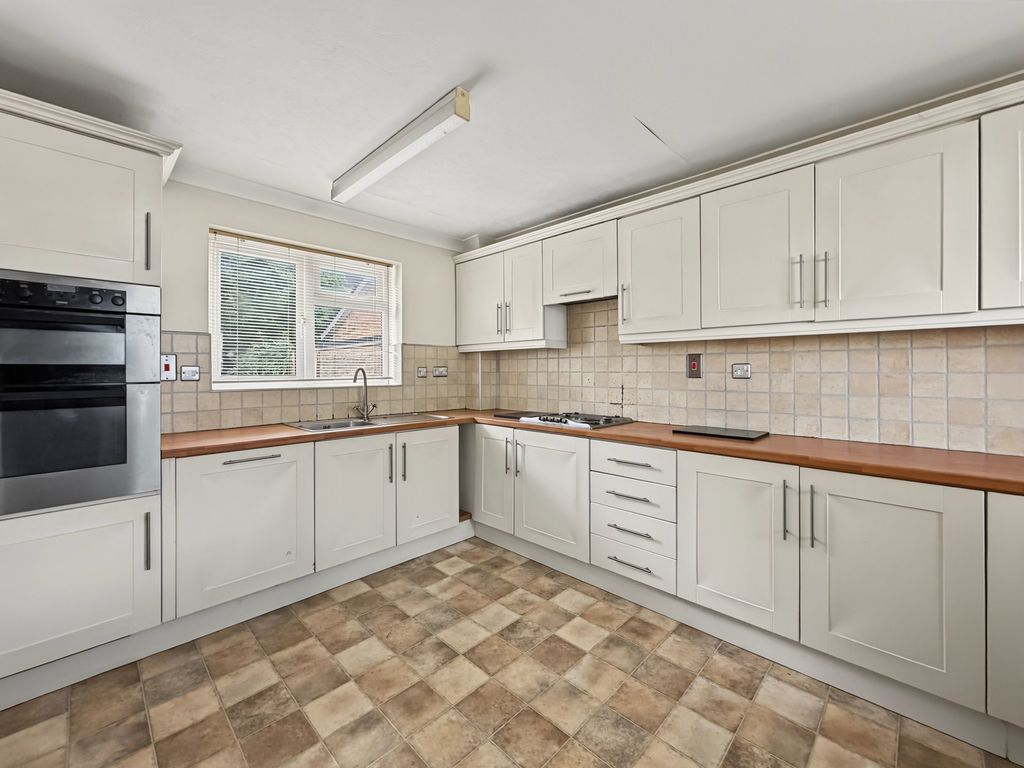Property photo 2 of 22