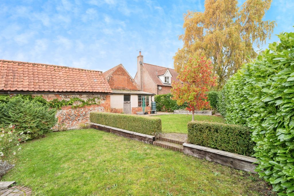 Property photo 3 of 21