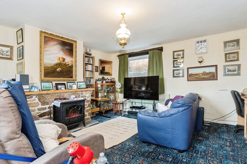 Property photo 2 of 13 Pbox-Img.Jpg