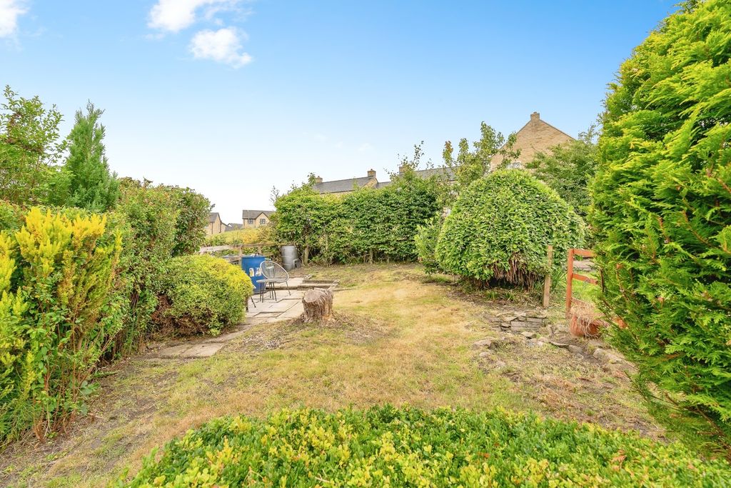 Property photo 2 of 17 Photo