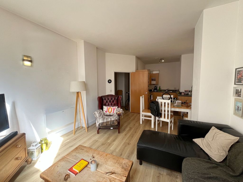 Property photo 3 of 7
