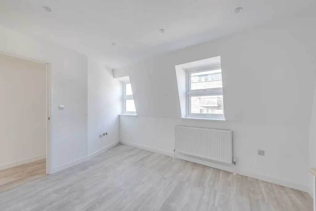 Property photo 2 of 5 1F388A6Dcac1B7F67936F8A0B3Fbd427B0c8Fcc5