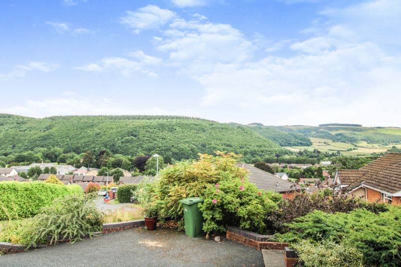 Property photo 3 of 19 Modern Detached 4 Bed House, Knighton