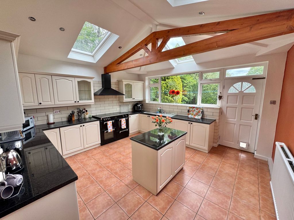 Property photo 2 of 26 Kitchen