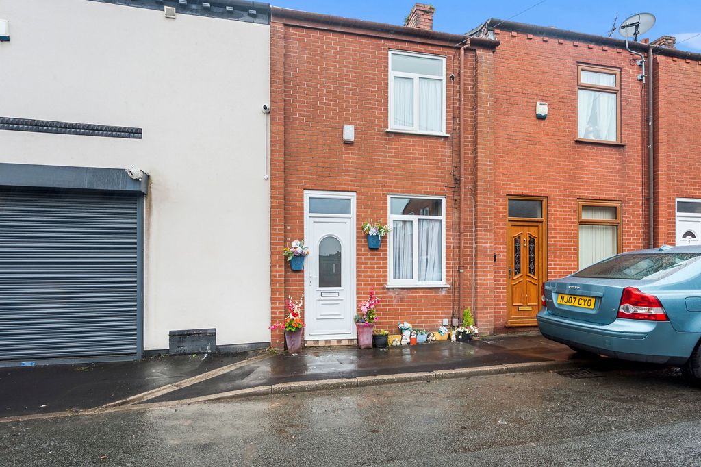 Property photo 1 of 27