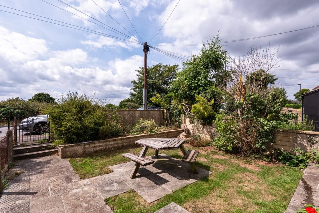 Property photo 2 of 15 66 Old Fosse Road, Bath Ba2 2Sr-2.Jpg