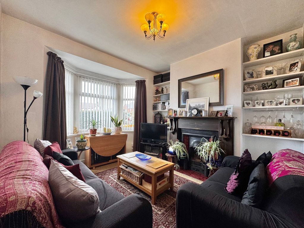 Property photo 3 of 17
