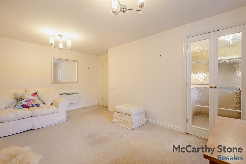Additional image 4 of 1 bed flat for saleRadford Court, Tower Road, Liphook GU30