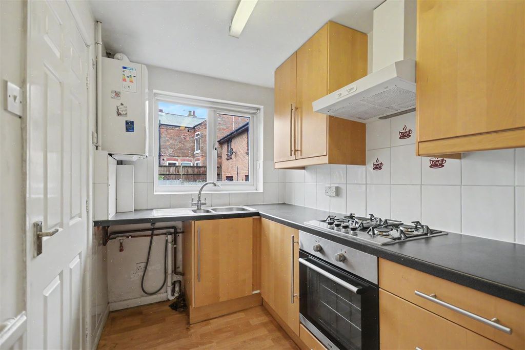 Property photo 3 of 15 Kitchen