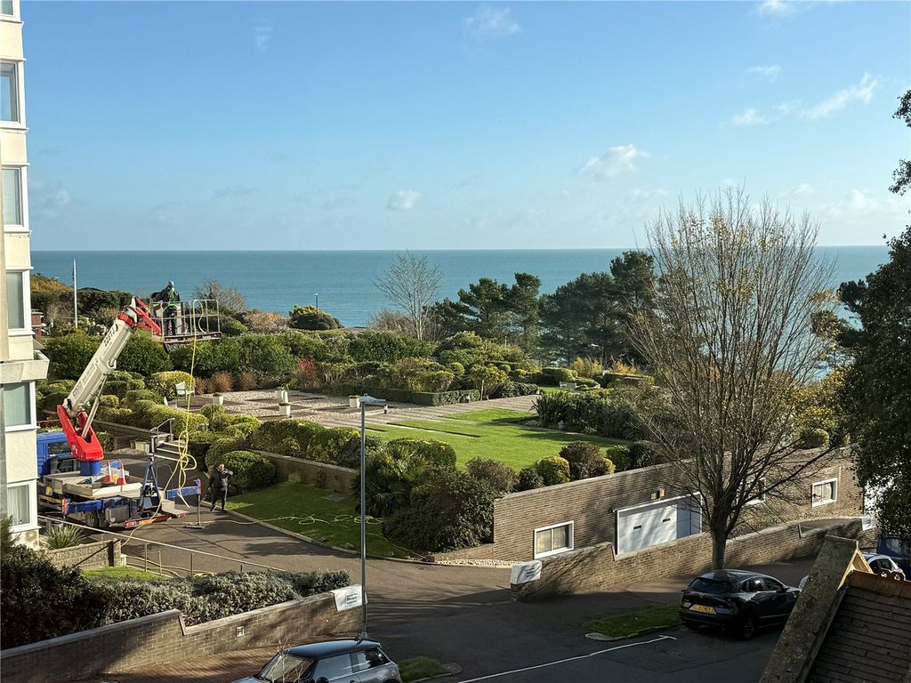 Property photo 3 of 17 Picture No. 16