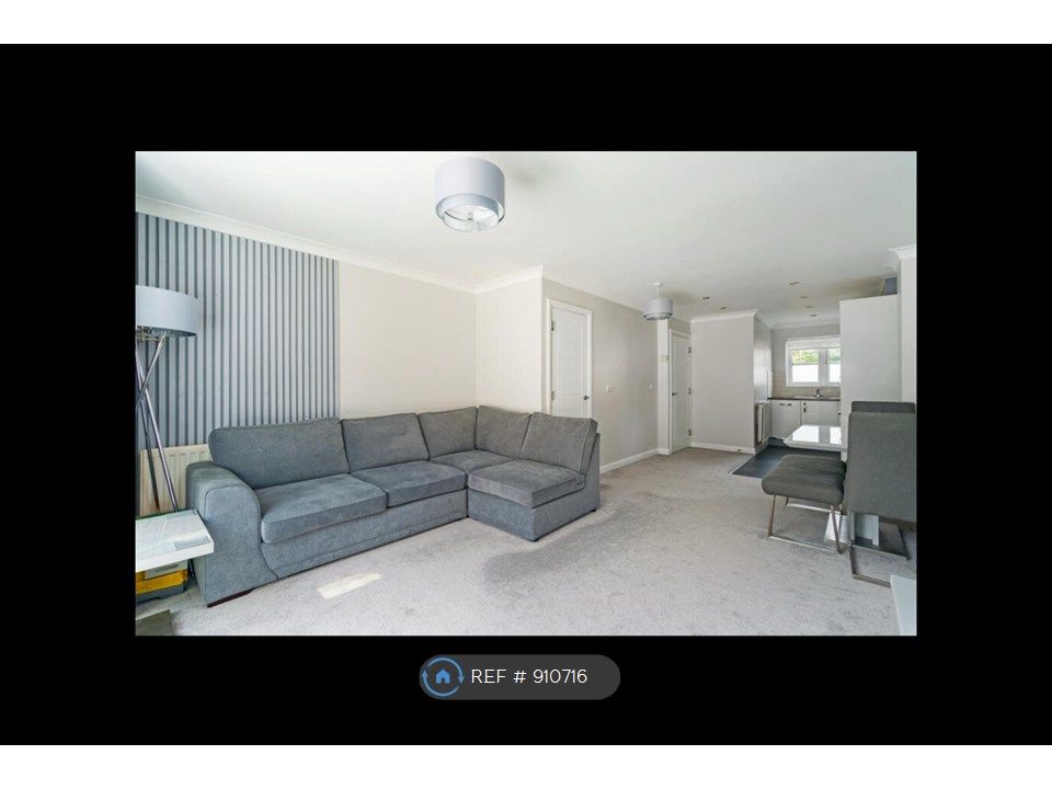 Property photo 2 of 25