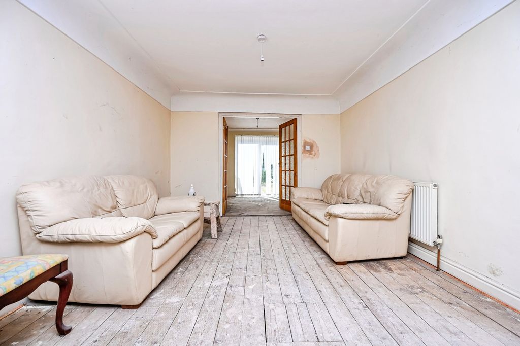 Property photo 2 of 17 Pbox-Img.Jpg