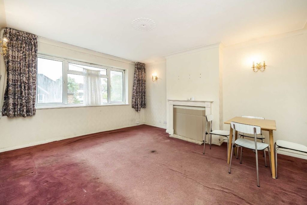Property photo 2 of 7