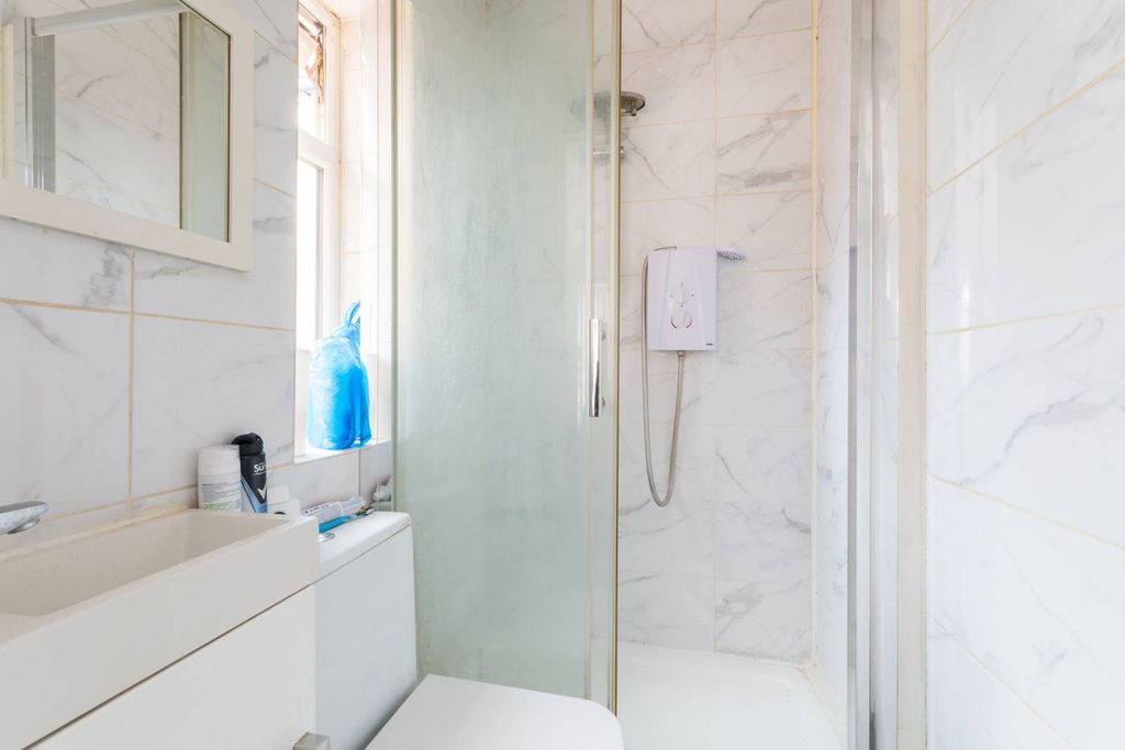 Property photo 1 of 4