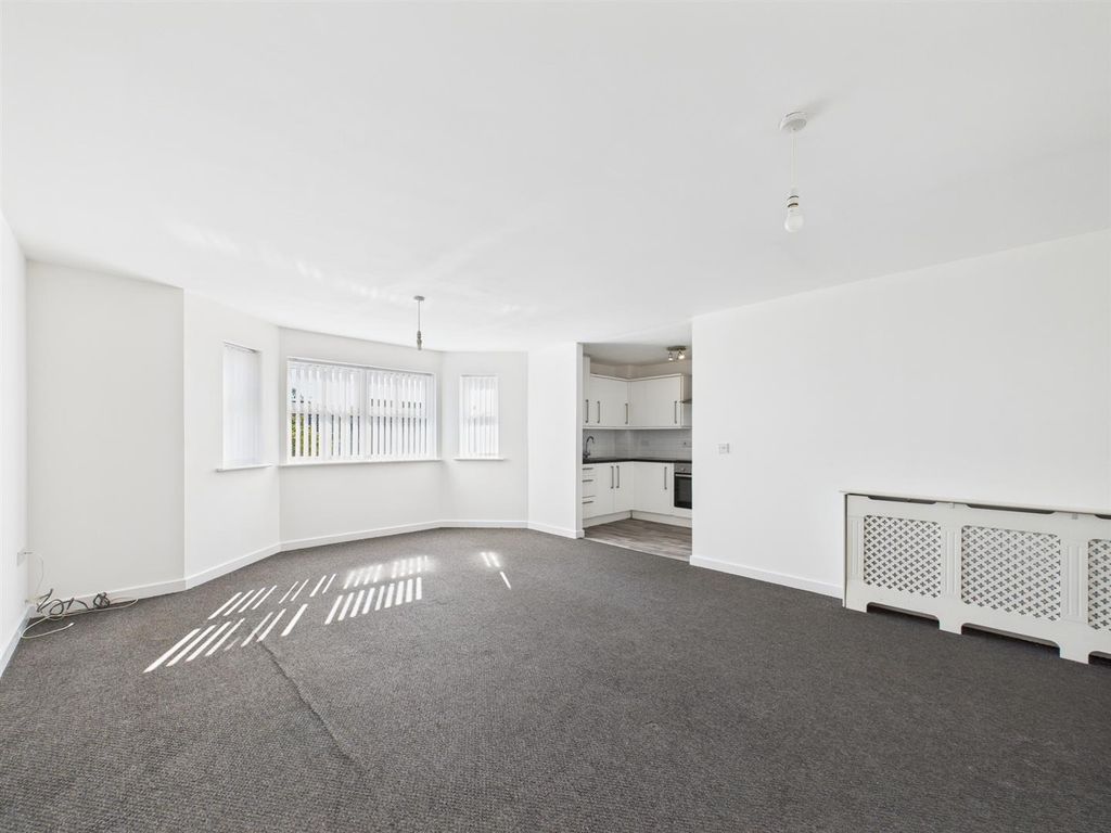 Property photo 3 of 24 Cam03604G0-Pr0139-Still016.Jpg