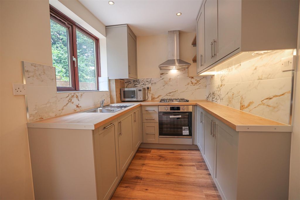 Property photo 2 of 14 980A4928.Jpg