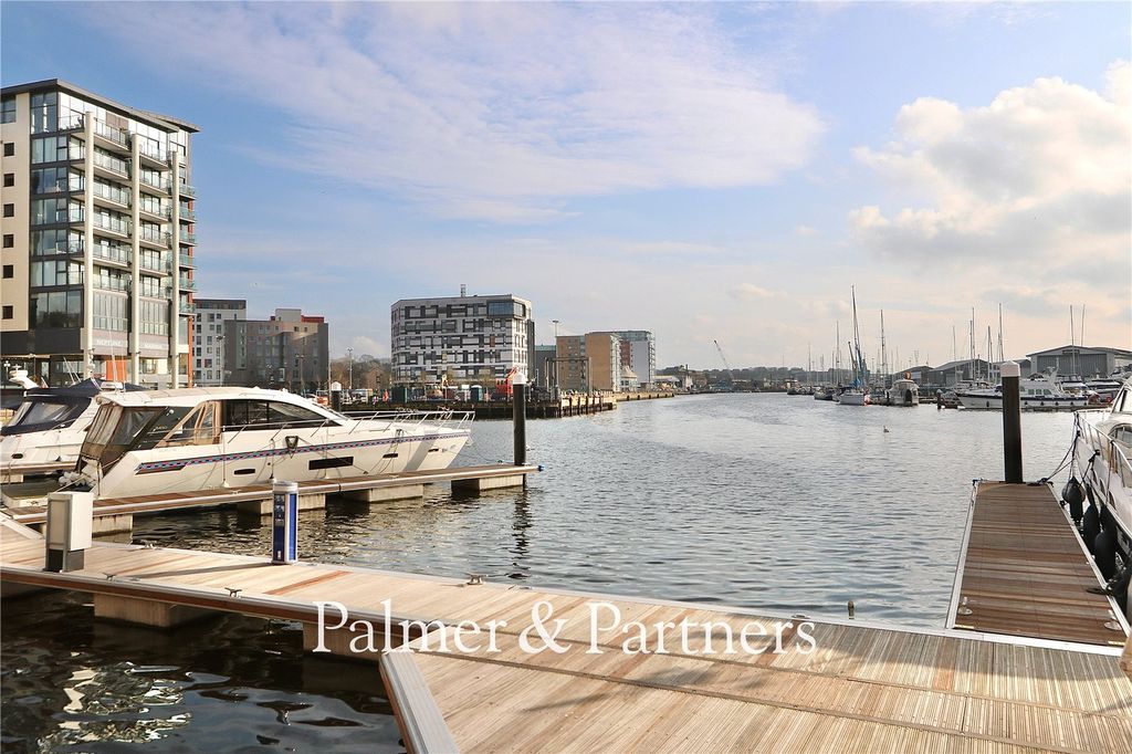 Property photo 2 of 23 Picture No. 05