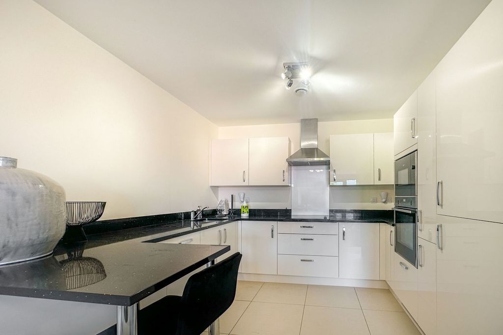 Property photo 3 of 19
