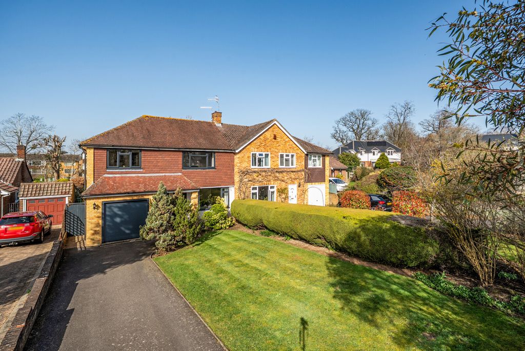 Property photo 1 of 16 1421798-2-69A9814...