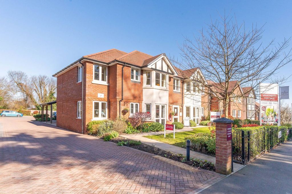 Property photo 2 of 20