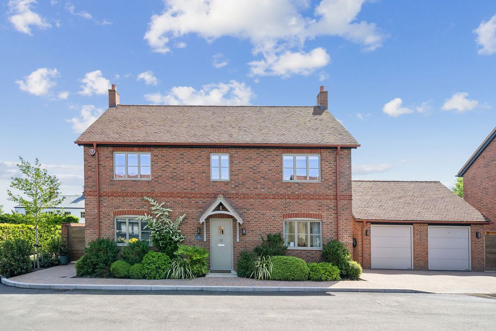 Property photo 1 of 33