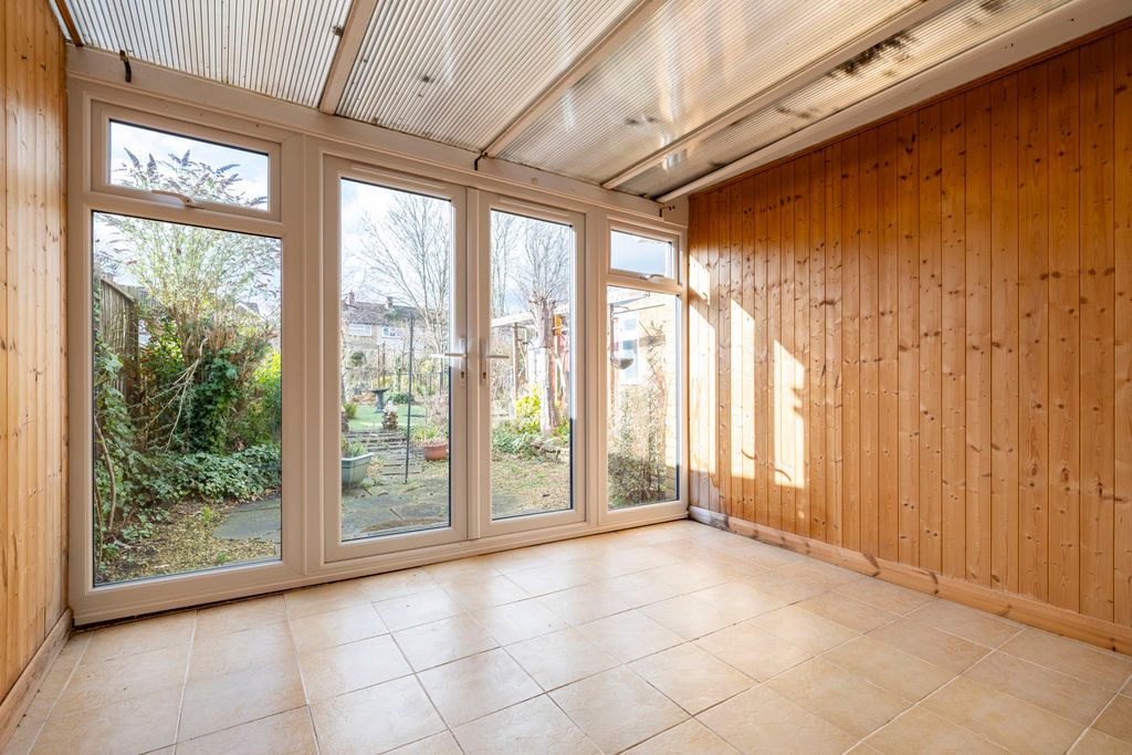 Property photo 3 of 24 Conservatory